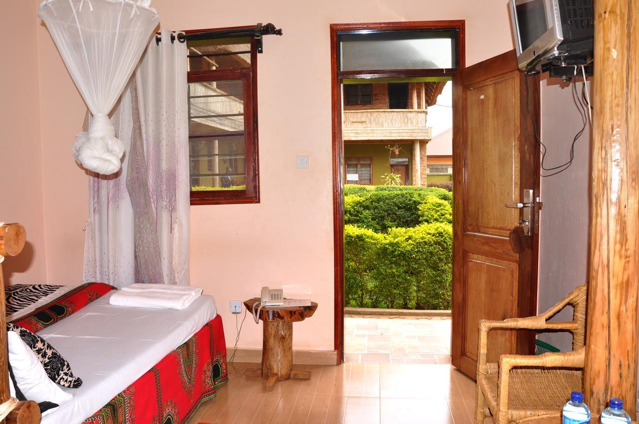 Unik Hotel Kireka Kültér fotó